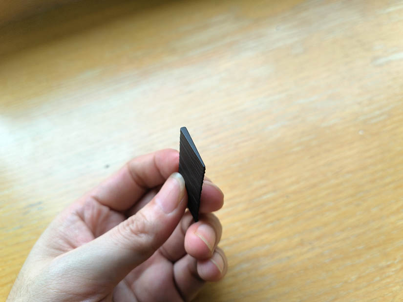 N52等级细长且薄契形三角形磁铁 R31